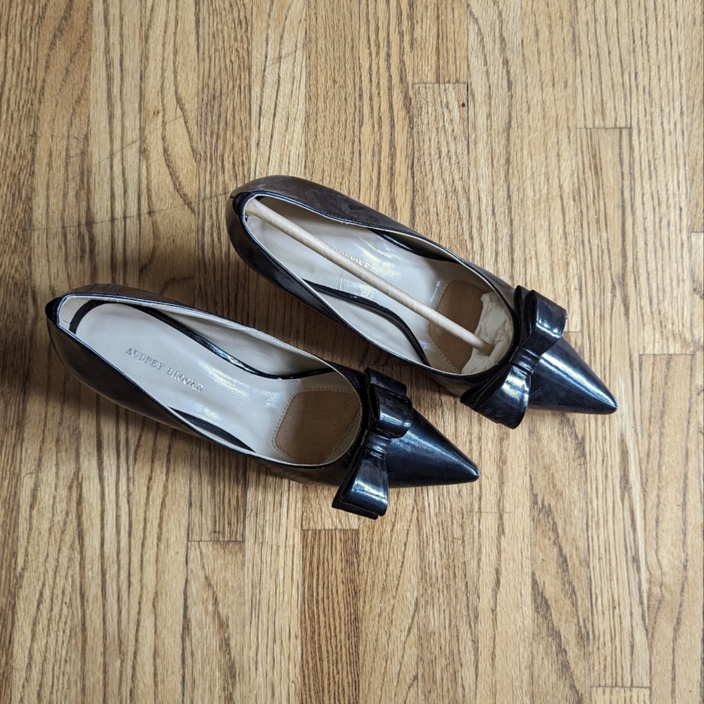 New Ashley Brooke Black Pumps with bow 8.5 M